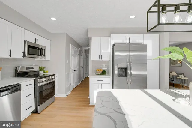 $539,000 | 6705 Huntshire Drive, Elkridge, MD 21075