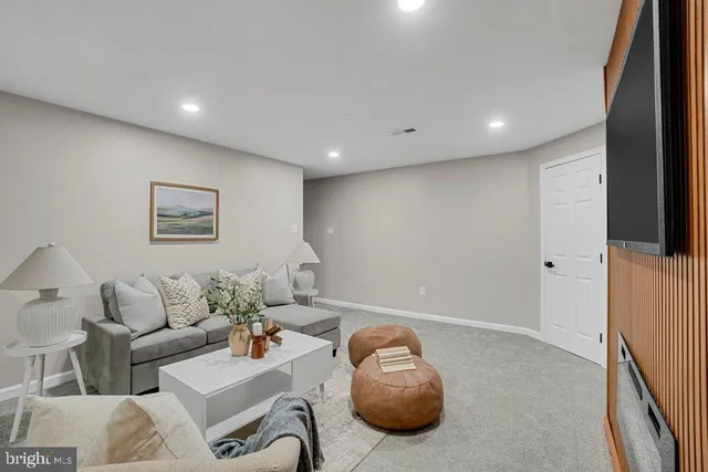 $539,000 | 6705 Huntshire Drive, Elkridge, MD 21075