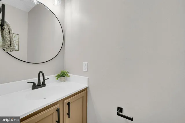 $539,000 | 6705 Huntshire Drive, Elkridge, MD 21075