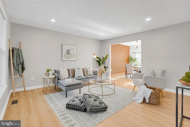 $539,000 | 6705 Huntshire Drive, Elkridge, MD 21075