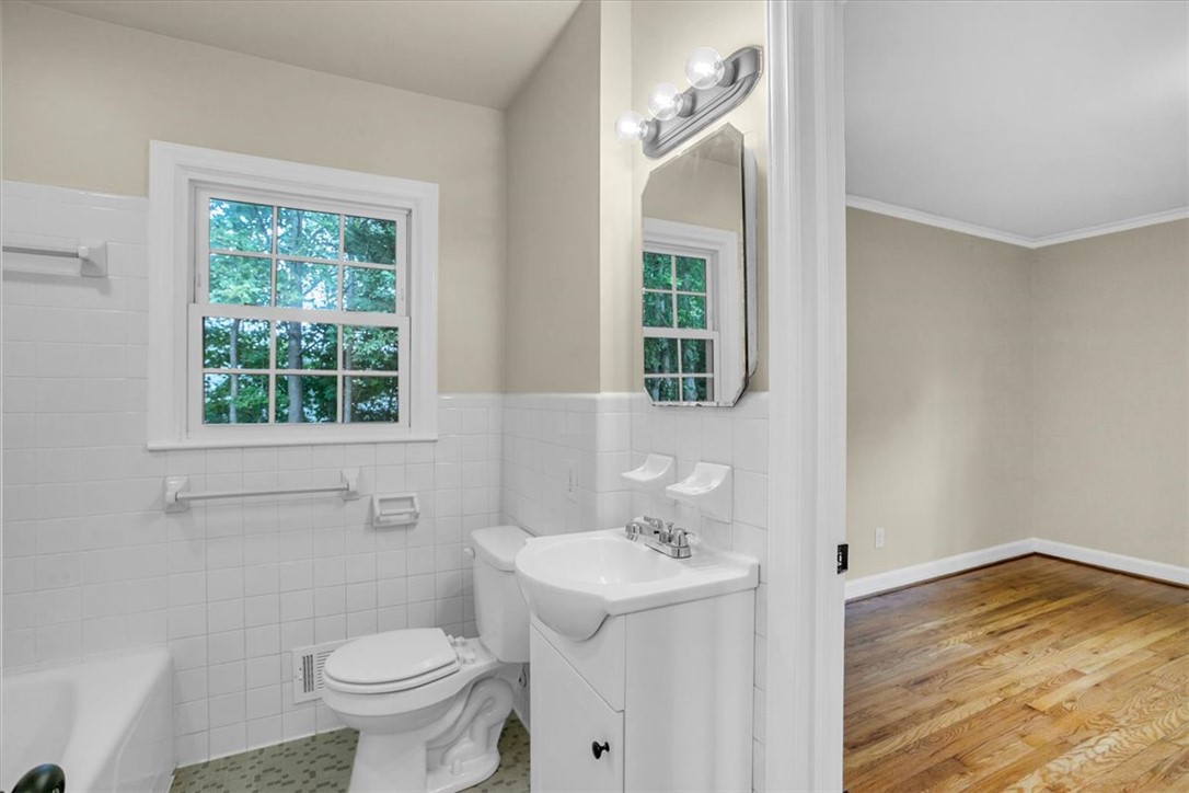 207 Forest Drive Easley, SC 29640 - Photo 20 of 34