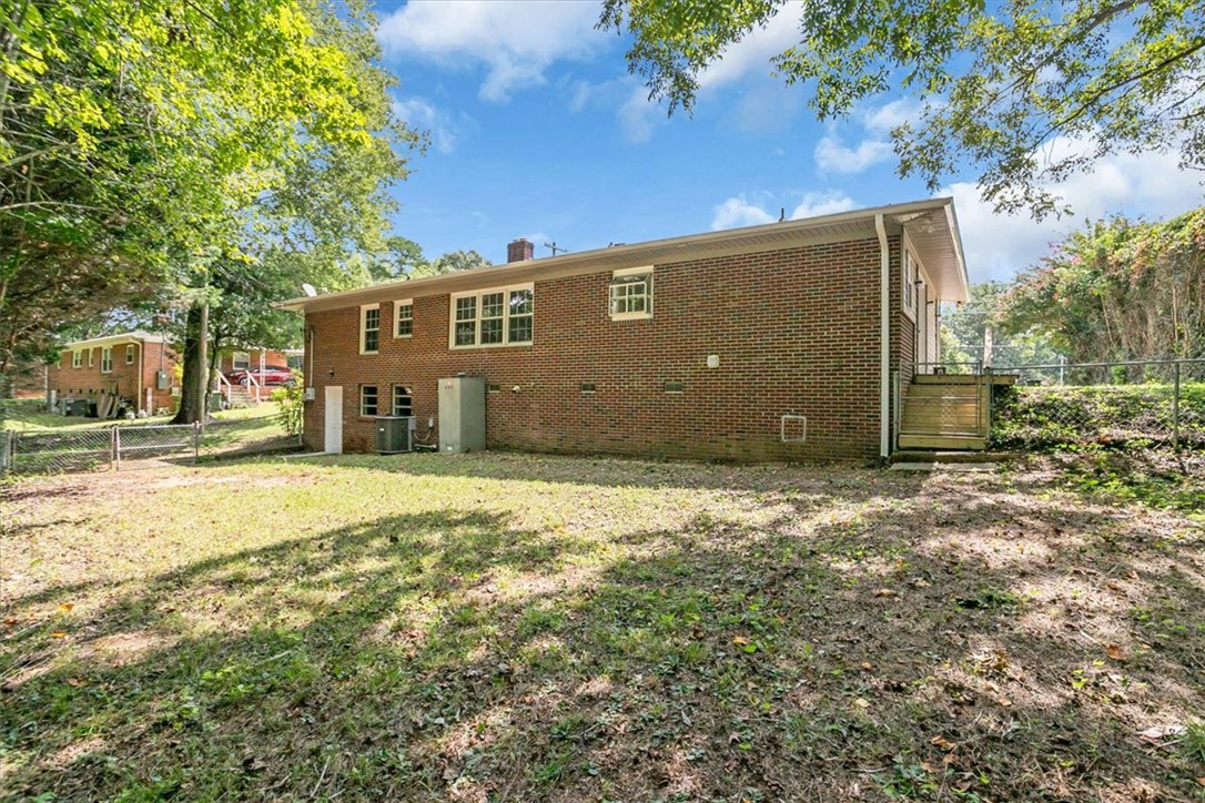 207 Forest Drive Easley, SC 29640 - Photo 31 of 34