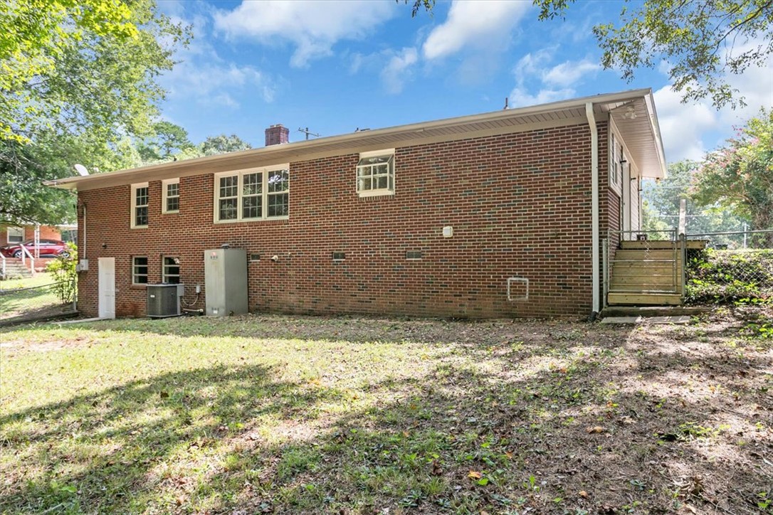 207 Forest Drive Easley, SC 29640 - Photo 32 of 34