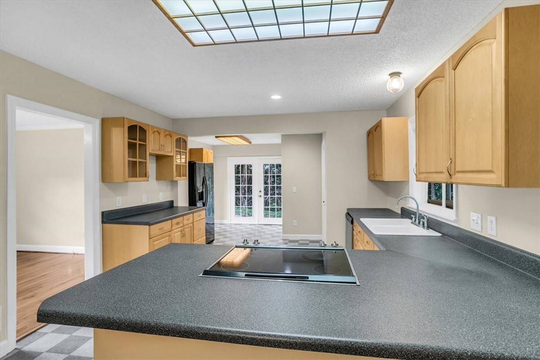 207 Forest Drive Easley, SC 29640 - Photo 8 of 34