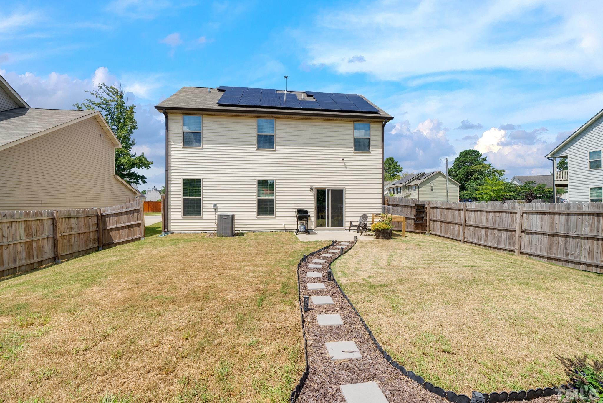 3425 Ferdilah Lane Raleigh, NC 27610 - Photo 8 of 30