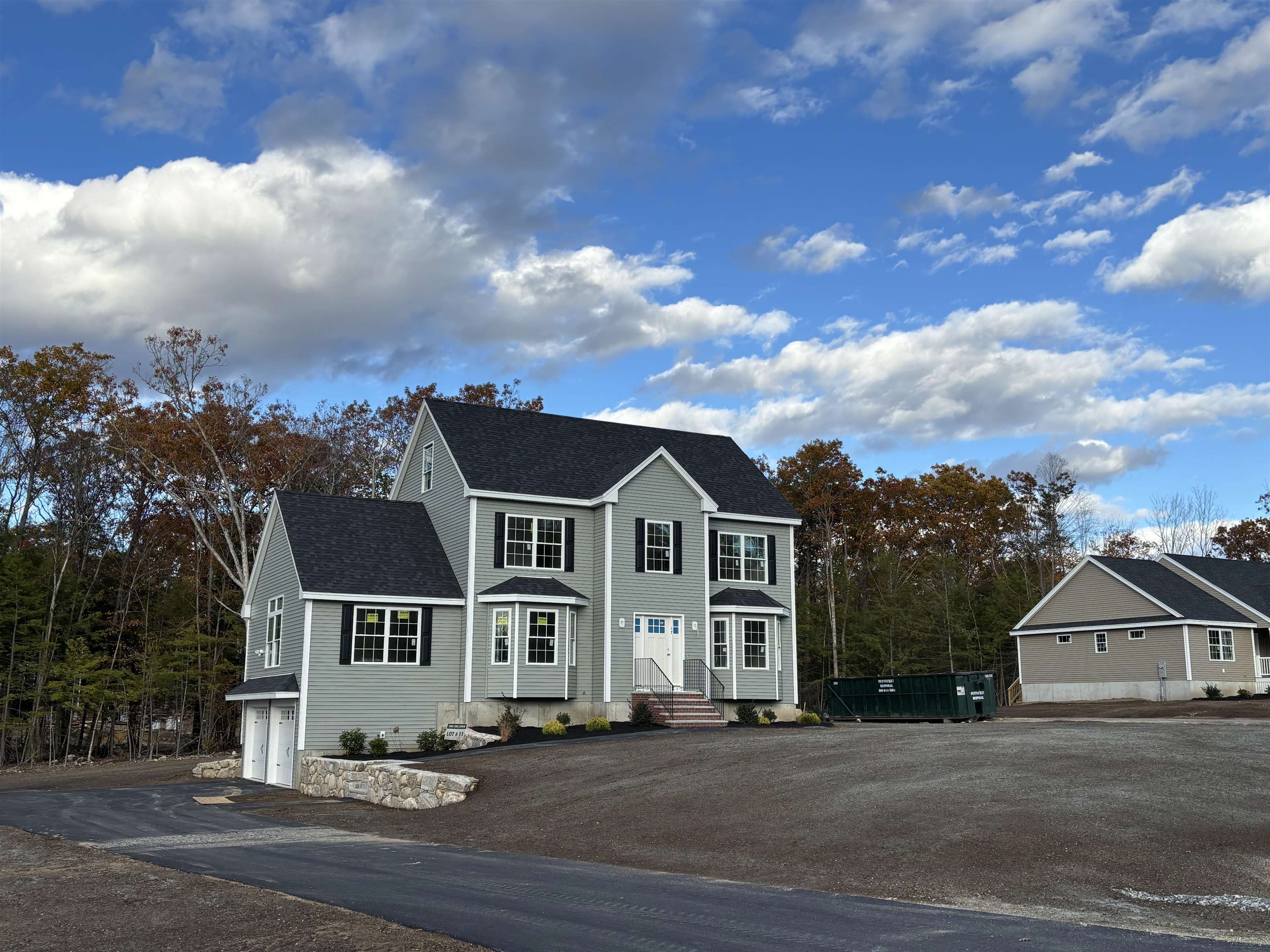 17 Blaisdell Court Raymond, NH 03077 - Photo 2 of 10