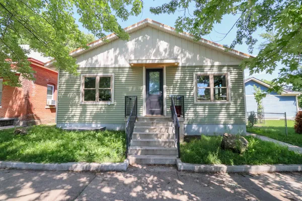 $435,000 | 1519 9th Street South, La Crosse, WI 54601