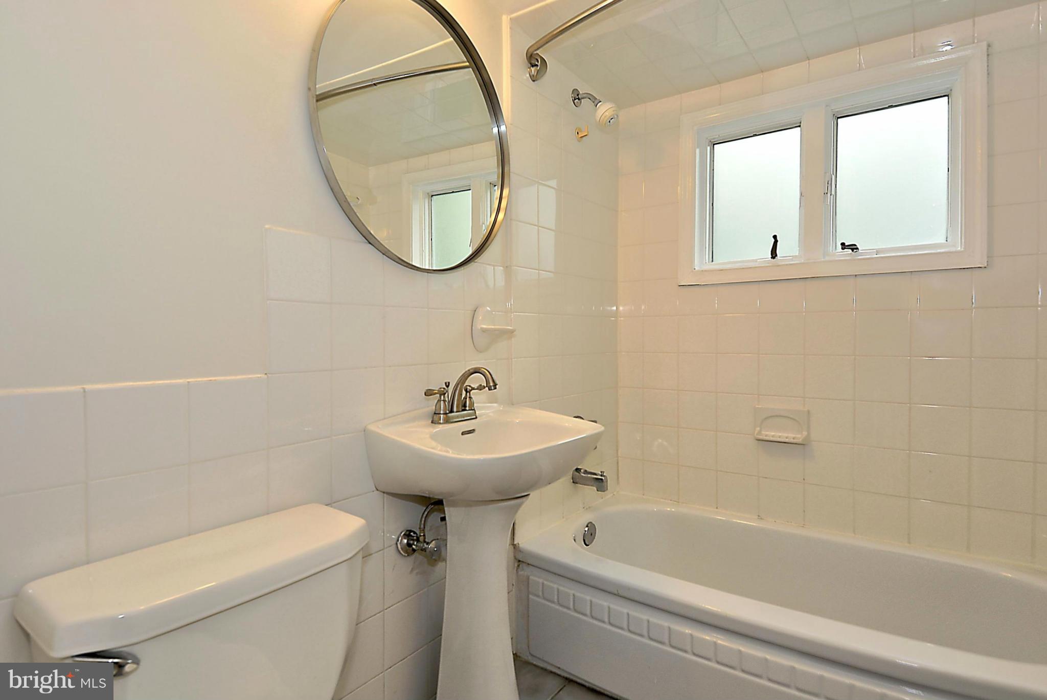 1000 Laredo Road Silver Spring, MD 20901 - Photo 17 of 29 Bath