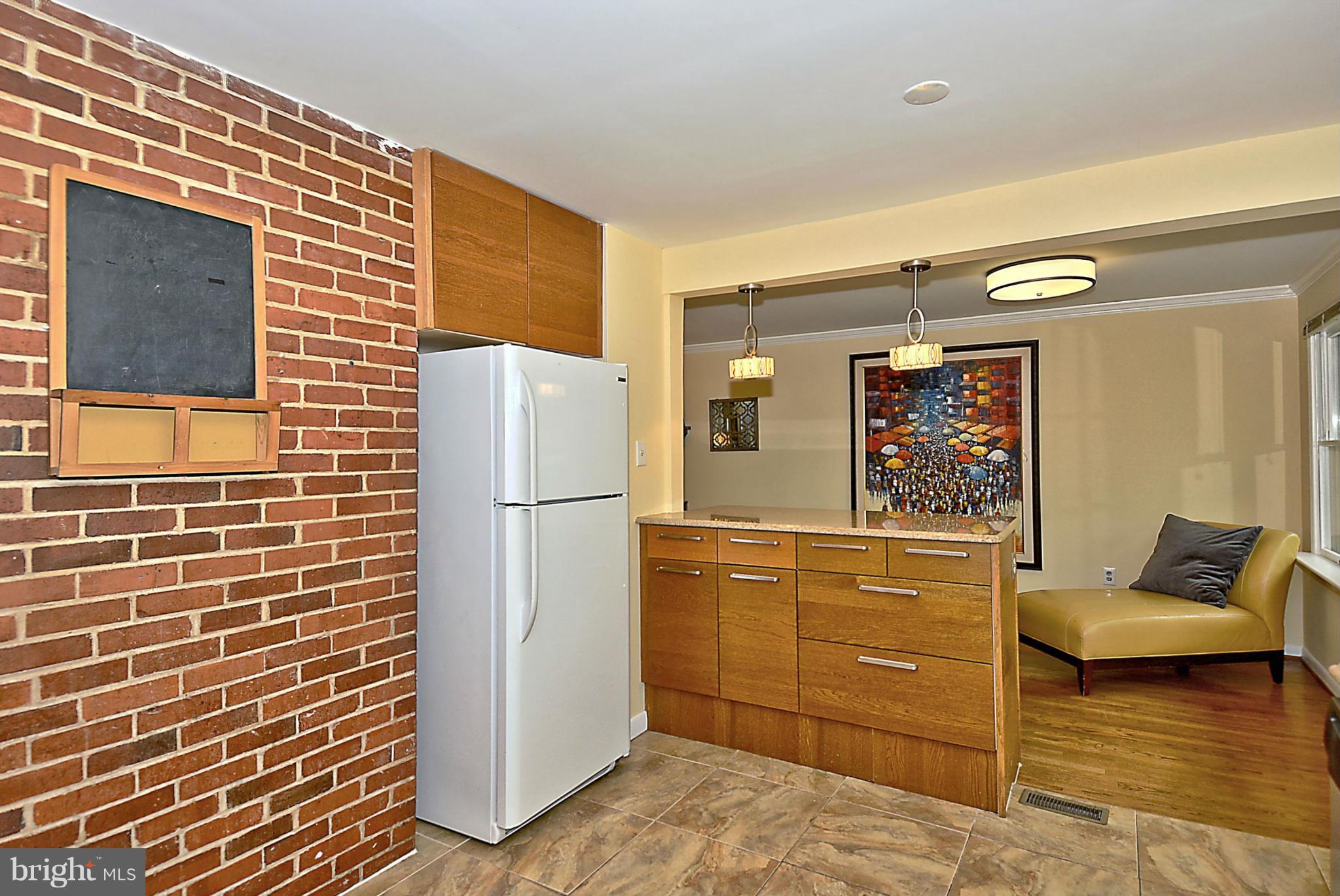 1000 Laredo Road Silver Spring, MD 20901 - Photo 8 of 29 Kitchen