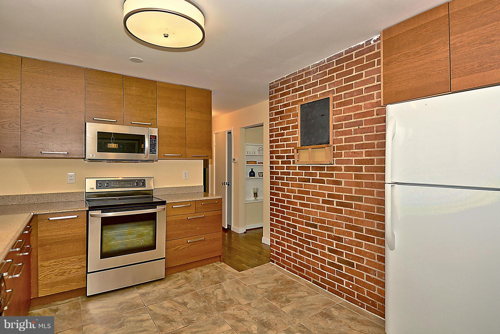 1000 Laredo Road Silver Spring, MD 20901 - Photo 10 of 29 Kitchen