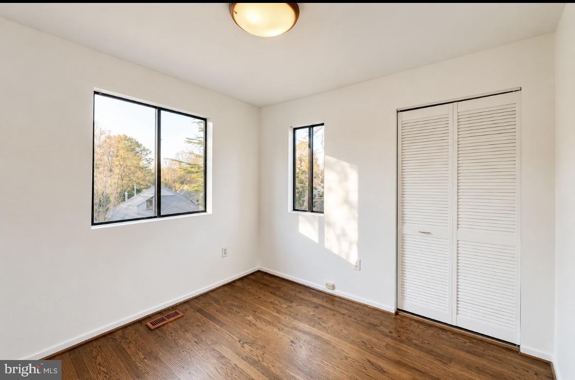 1661 Cedar Hollow Way Reston, VA 20194 - Photo 11 of 12 2nd Bedroom