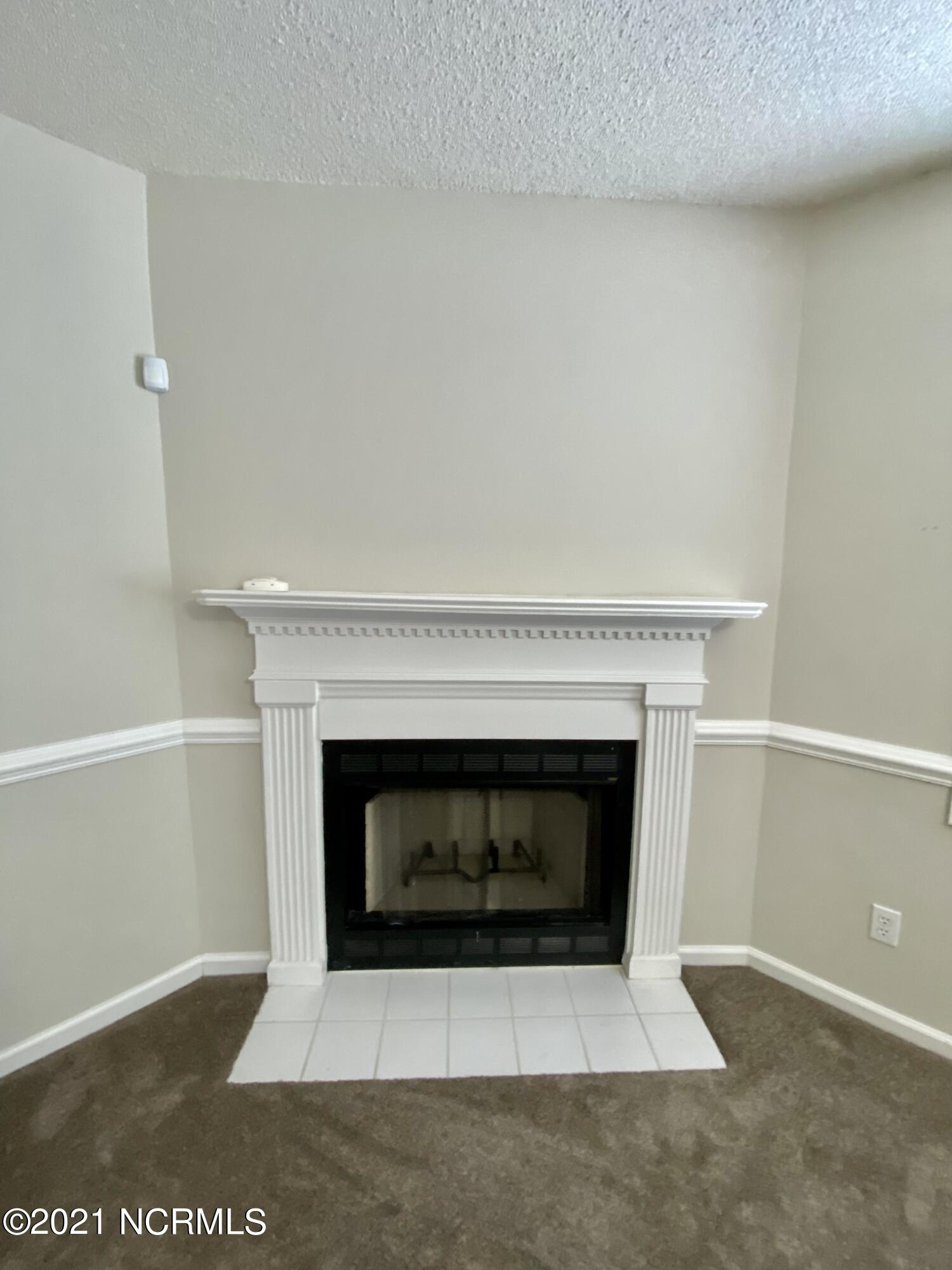 1025 Spring Forest Road, Unit E6 Greenville, NC 27834 - Photo 3 of 16 IMG_1733