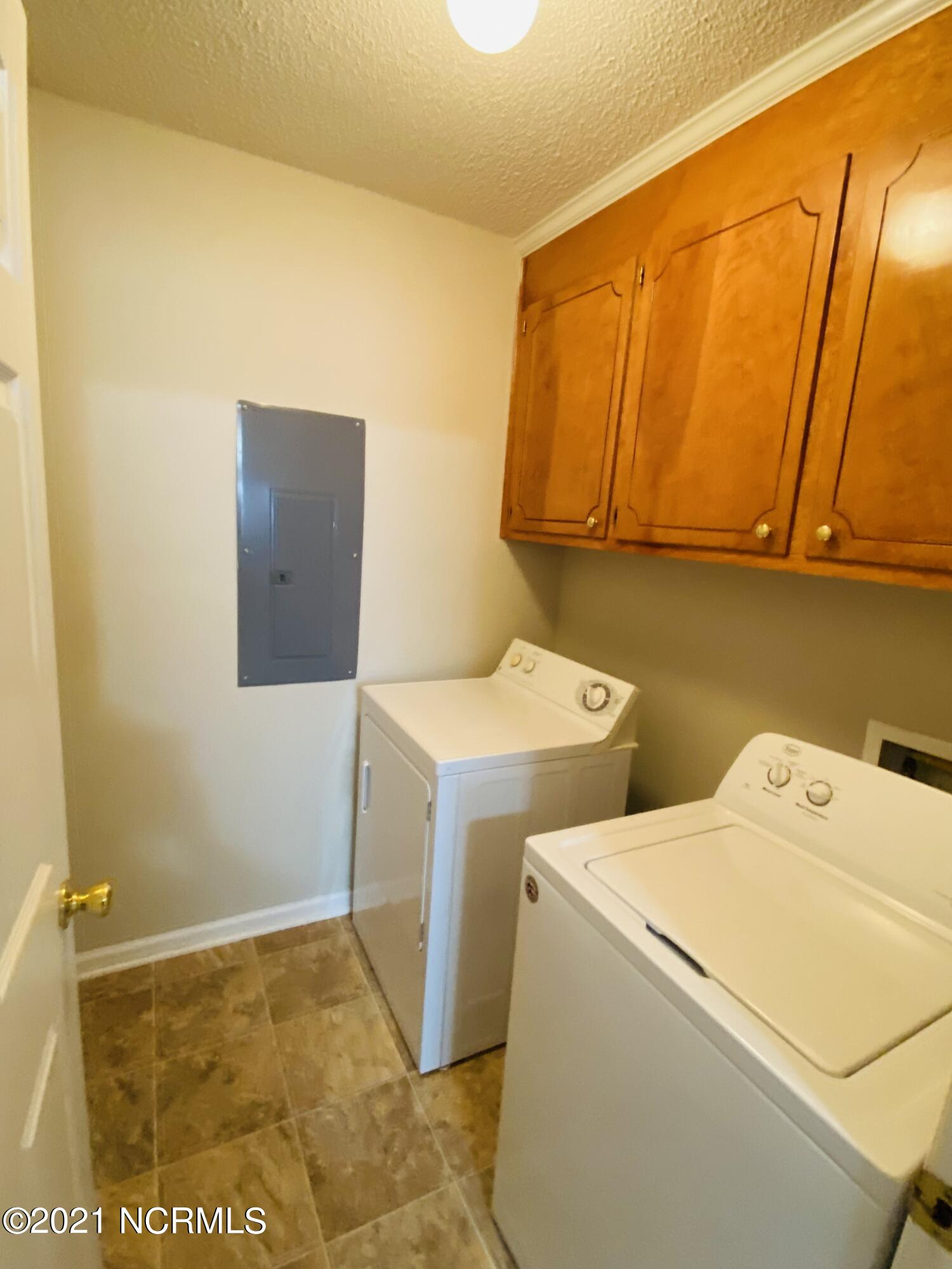 1025 Spring Forest Road, Unit E6 Greenville, NC 27834 - Photo 9 of 16 IMG_1730