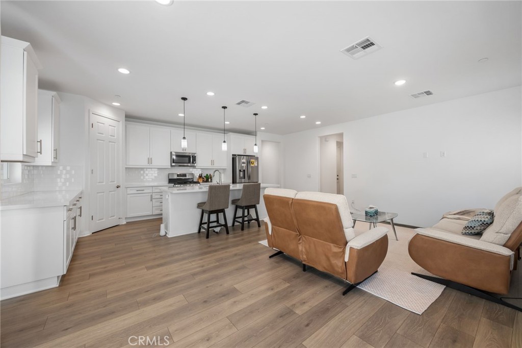 24064 Ashton Road Corona, CA 92883 - Photo 6 of 29 Gallery Image 6