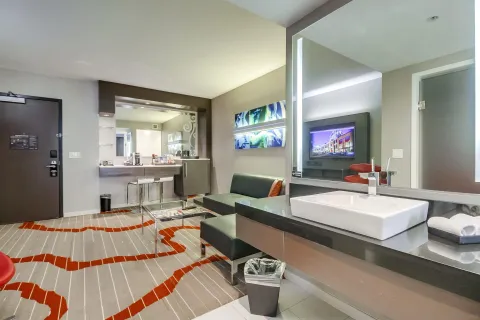 $230,000 | 207 Fifth Avenue, Unit 442, San Diego, CA 92101