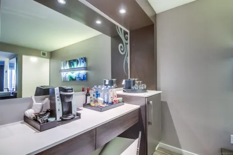 $230,000 | 207 Fifth Avenue, Unit 442, San Diego, CA 92101