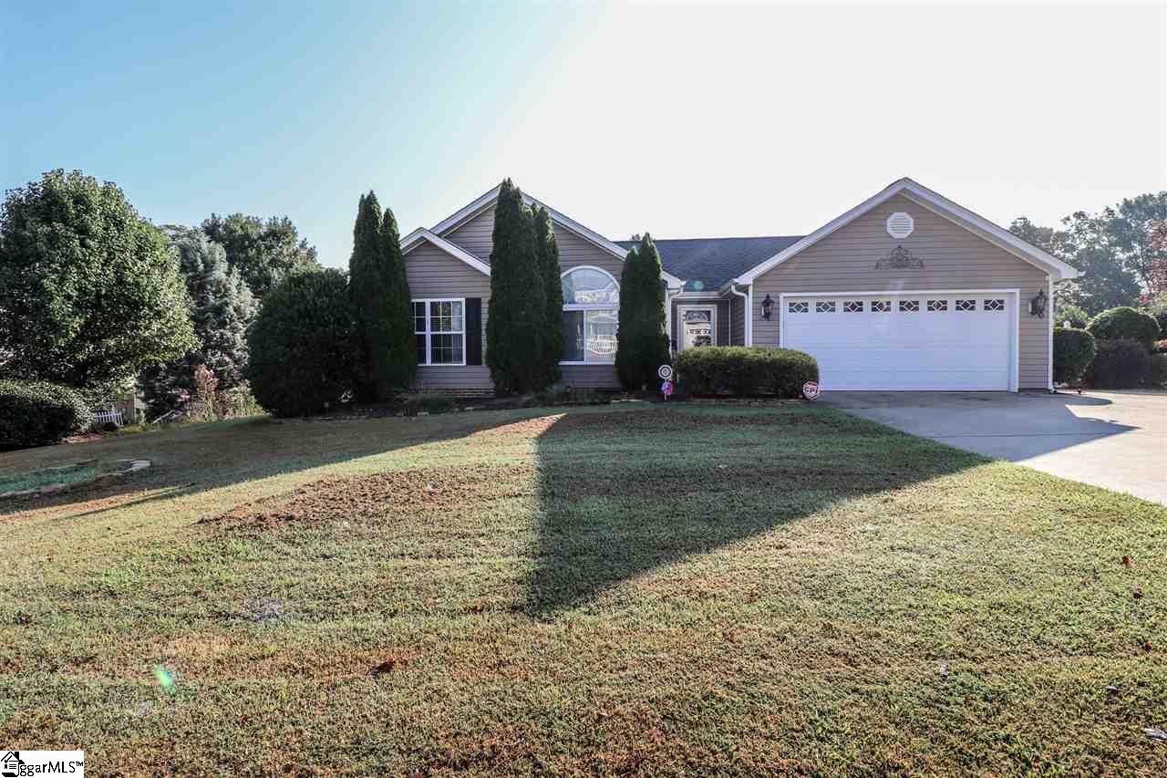26 Rustcraft Drive Greer, SC 29651 - Photo 1 of 33 Gallery Image 1
