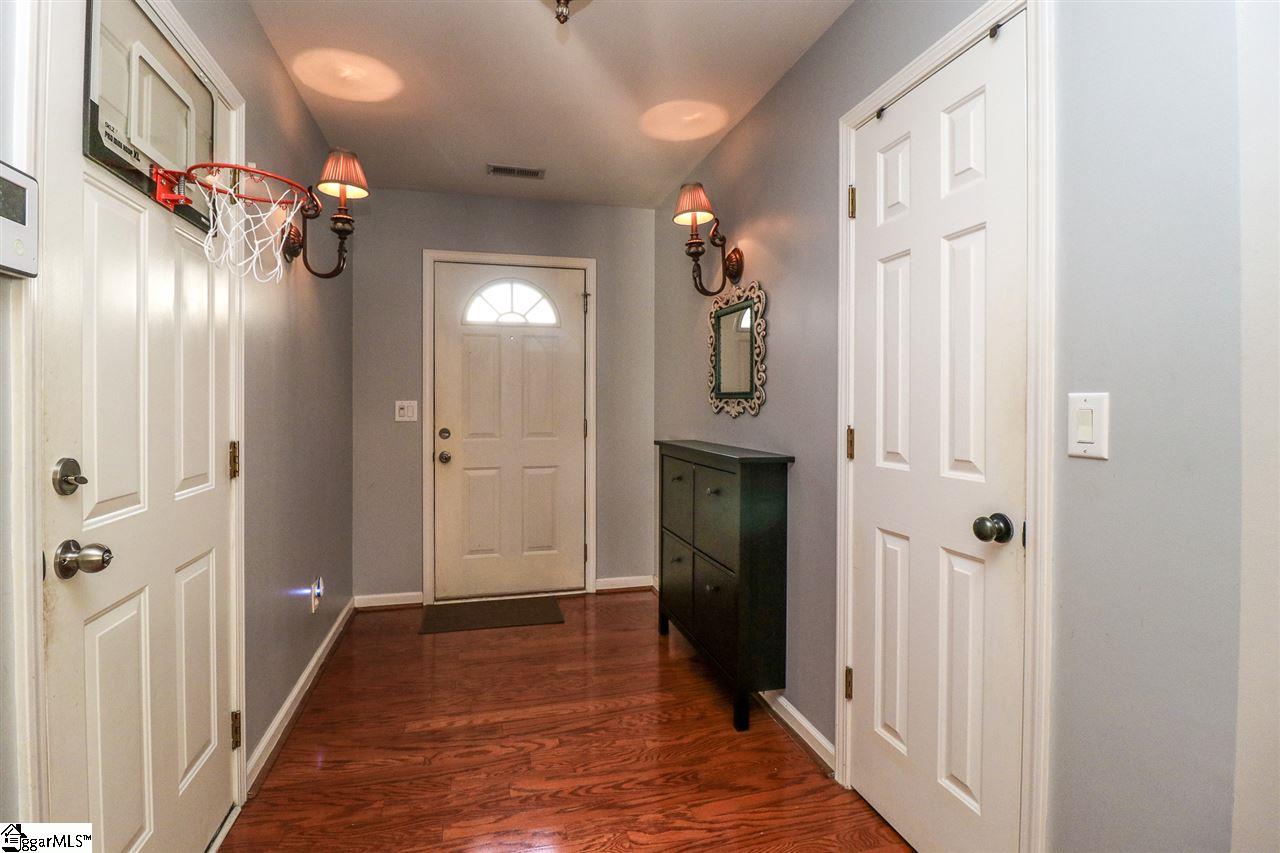 26 Rustcraft Drive Greer, SC 29651 - Photo 5 of 33 Gallery Image 5