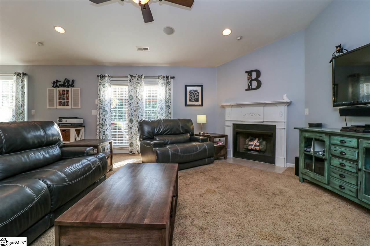 26 Rustcraft Drive Greer, SC 29651 - Photo 6 of 33 Gallery Image 6
