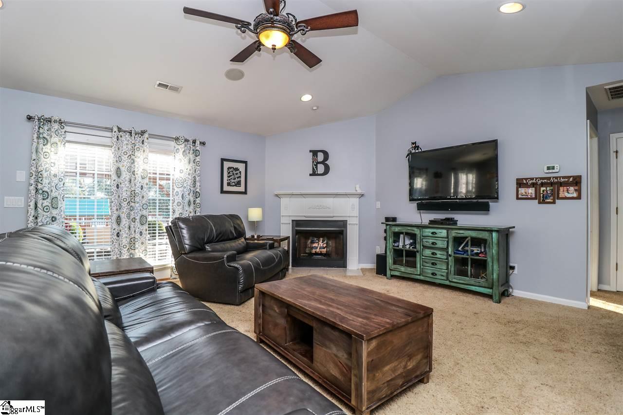 26 Rustcraft Drive Greer, SC 29651 - Photo 7 of 33 Gallery Image 7