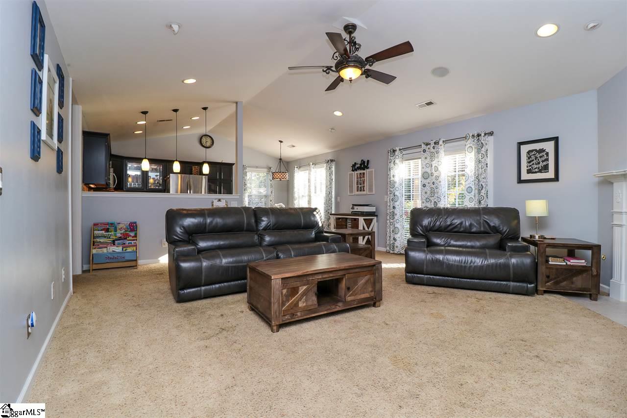 26 Rustcraft Drive Greer, SC 29651 - Photo 9 of 33 Gallery Image 9
