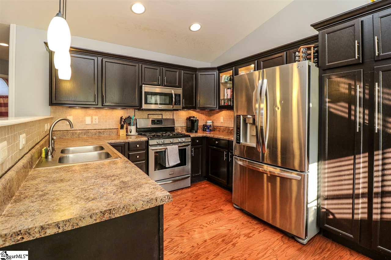 26 Rustcraft Drive Greer, SC 29651 - Photo 10 of 33 Gallery Image 10