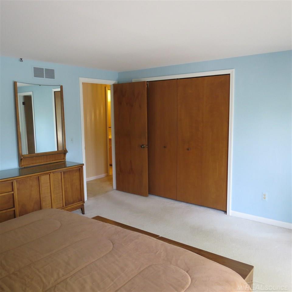 672 Rutgers Road Rochester Hills, MI 48309 - Photo 23 of 53