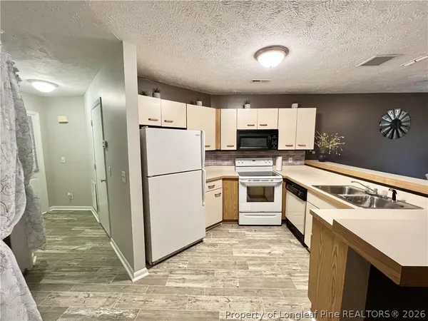 $900 | 6792 Willowbrook Drive, Unit 11, Fayetteville, NC 28314