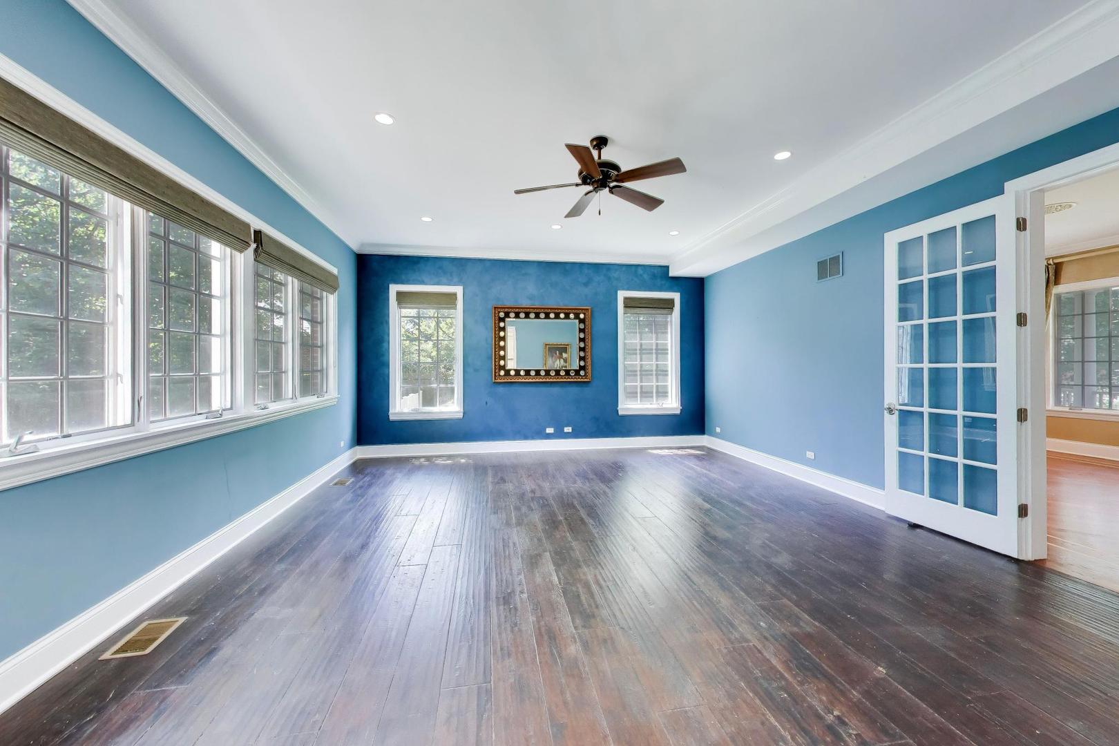 73 Locust Road Winnetka, IL 60093 - Photo 5 of 44