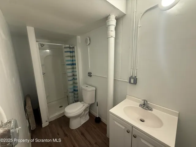 $1,500 | 417 Willow Street, Scranton, PA 18505