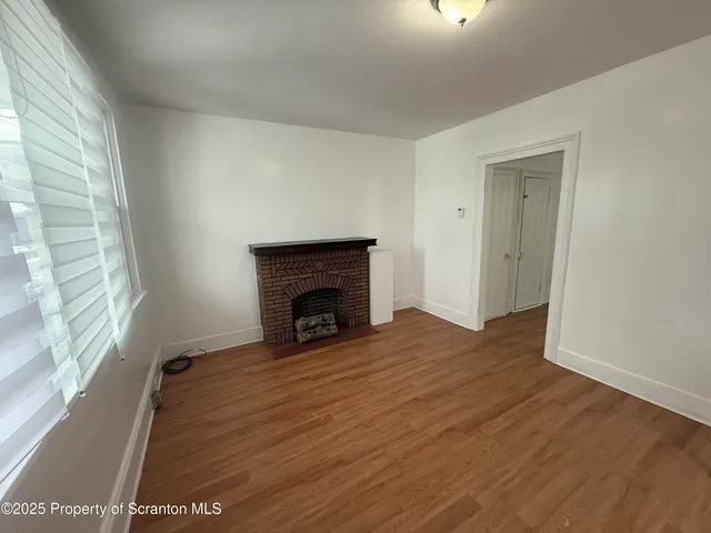 $1,500 | 417 Willow Street, Scranton, PA 18505