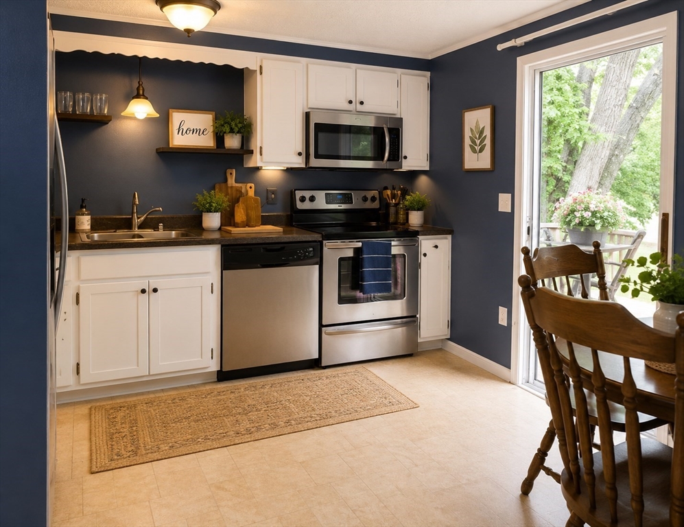 270 Sunderland Road, Unit 99 Worcester, MA 01604 - Photo 4 of 18