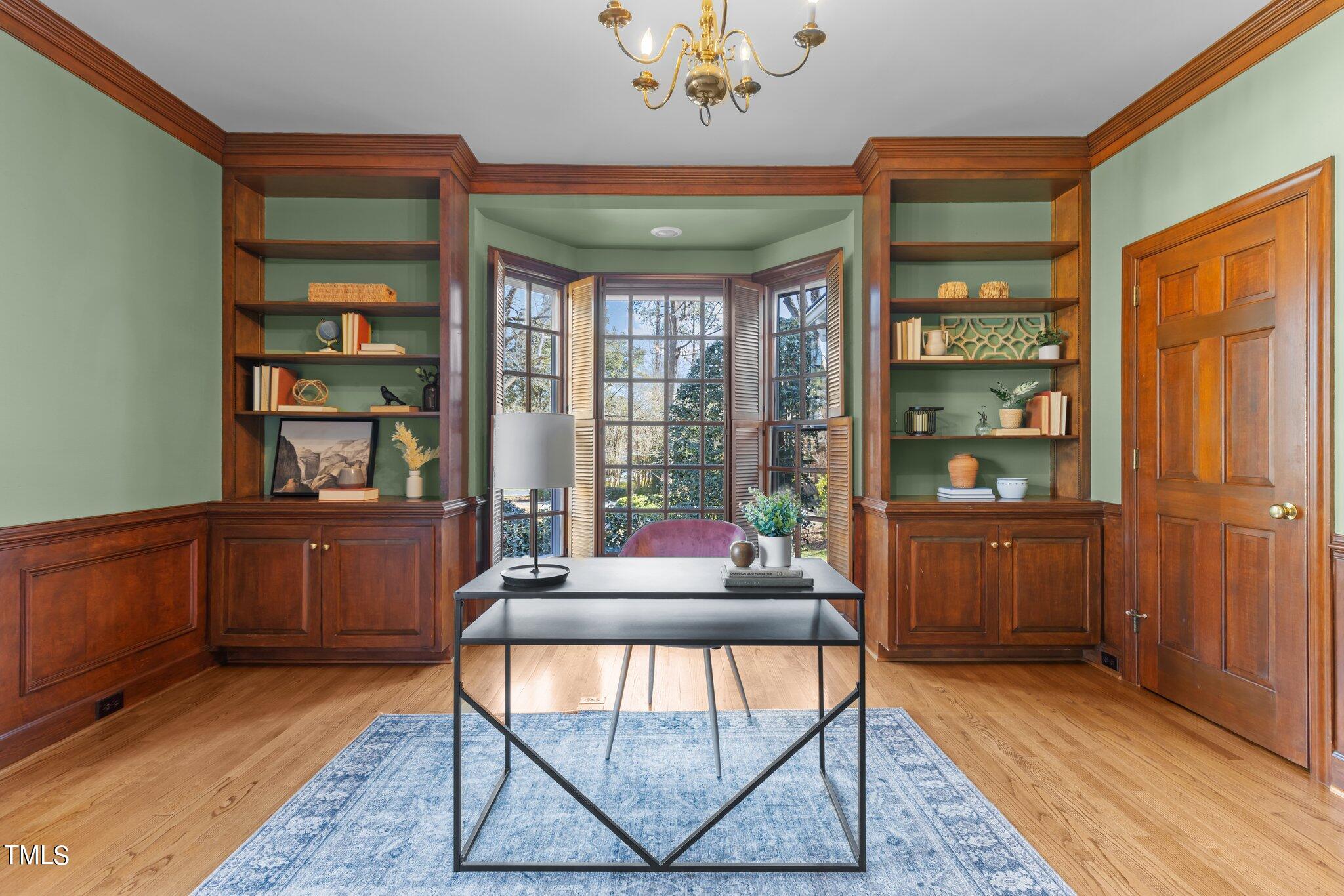 8 Surrey Lane Durham, NC 27707 - Photo 9 of 50 a living room with furniture and a window