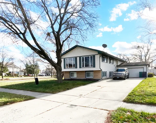 $549,922 | 900 Arthur Drive, Lombard, IL 60148