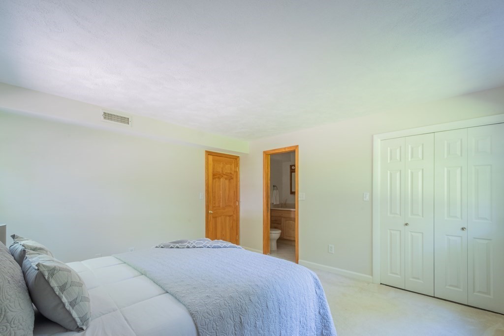 48 Baskin Road Lexington, MA 02421 - Photo 29 of 42 Gallery Image 29