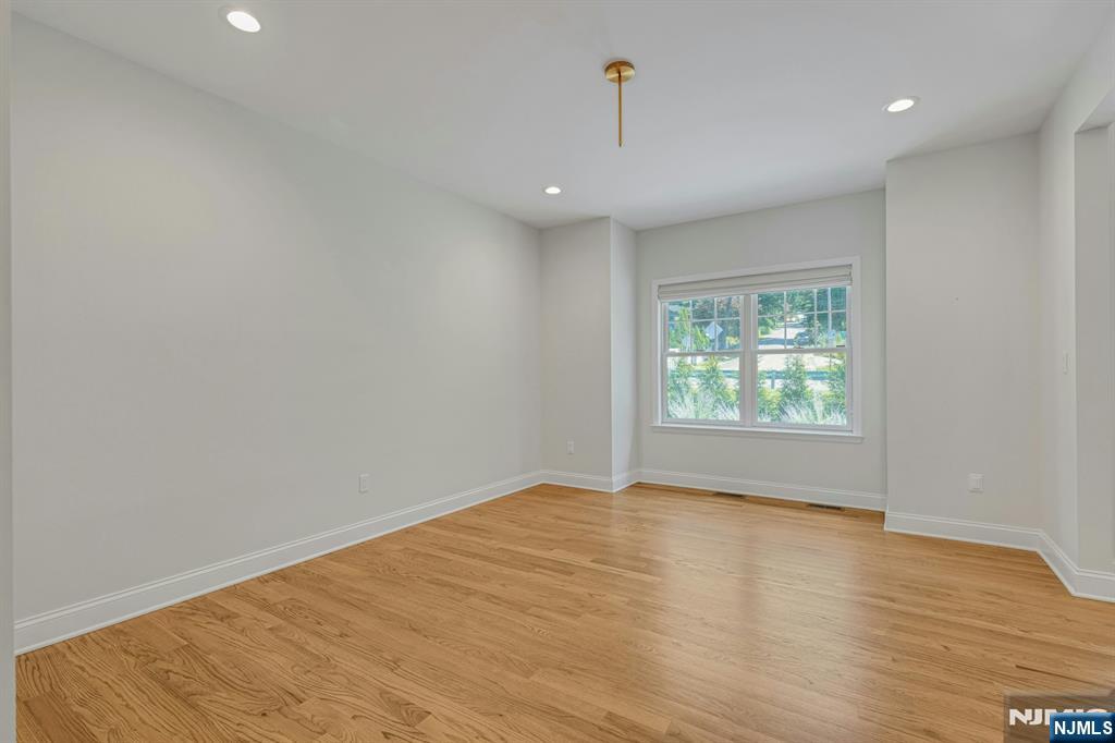 1364 Tabor Road Morris Plains, NJ 07950 - Photo 9 of 35