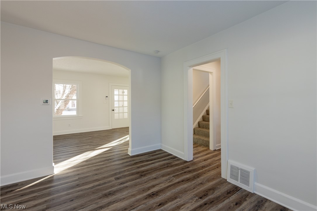1184 Winston Road Cleveland, OH 44121 - Photo 8 of 45