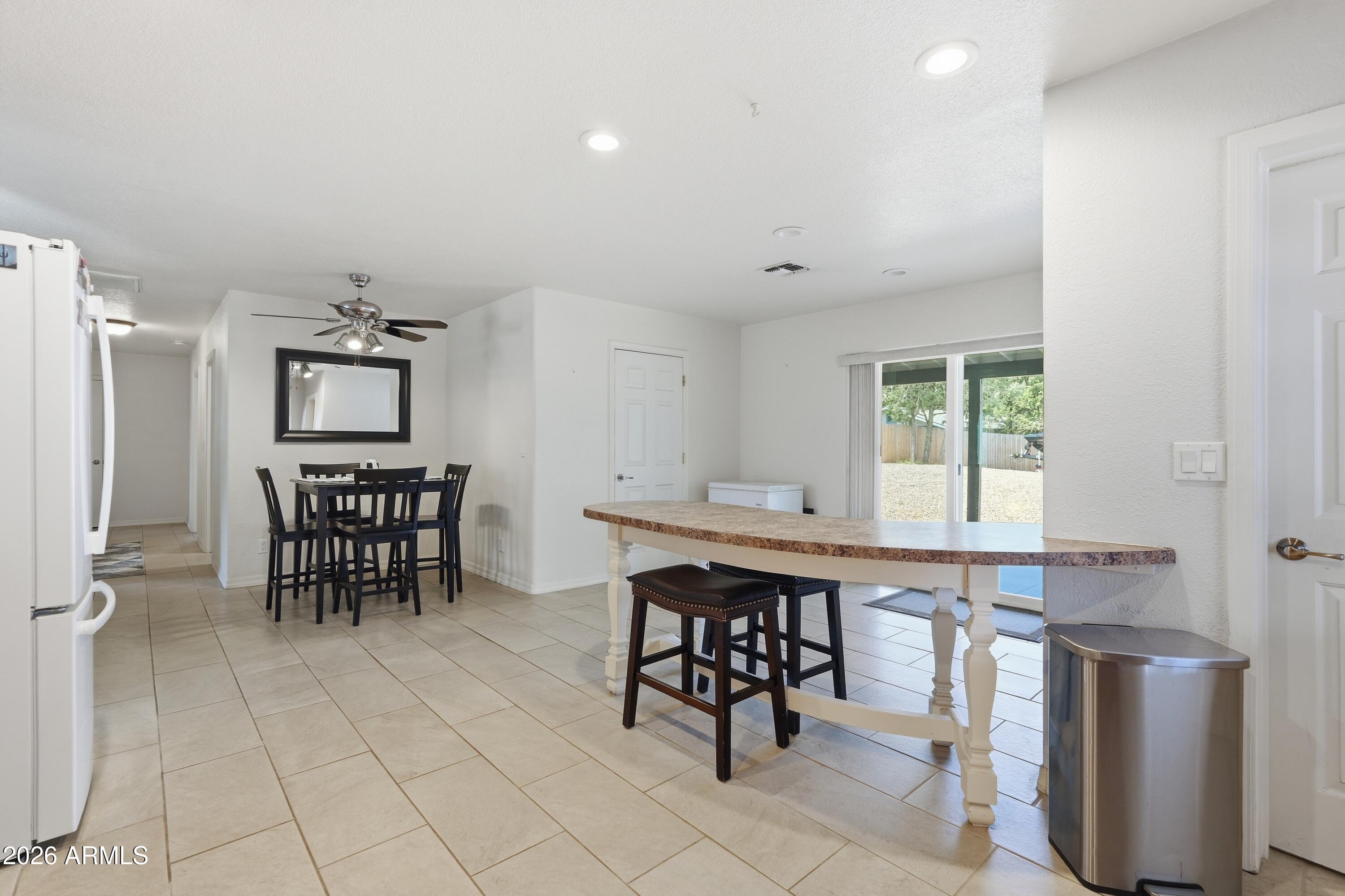 323 West Roundup Road Payson, AZ 85541 - Photo 19 of 64 Breakfast Bar