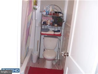 1622 Murdoch Road Philadelphia, PA 19150 - Photo 11 of 12 Bathroom