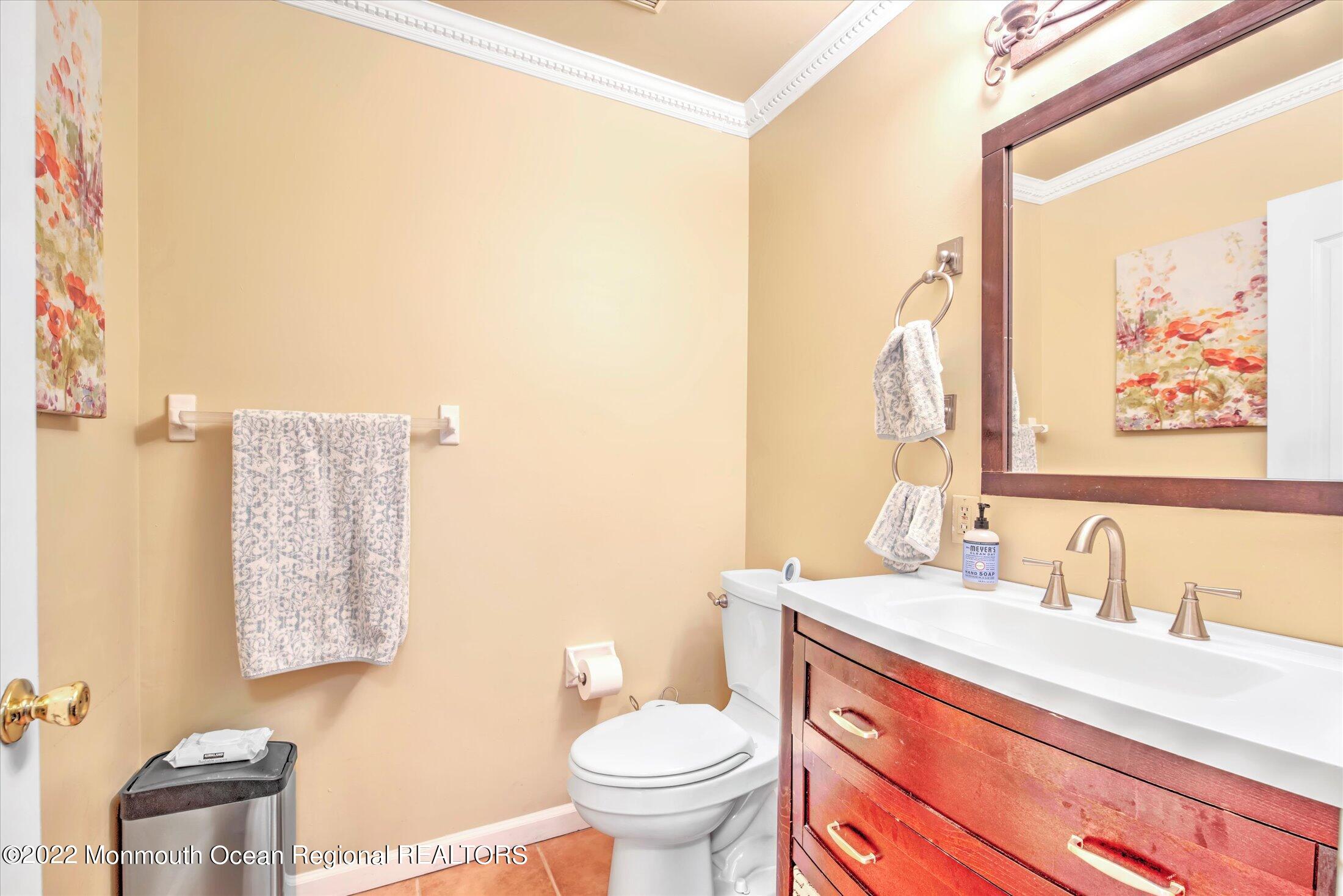 10 MacIntosh Court Jackson, NJ 08527 - Photo 33 of 49 33-POWDER ROOM