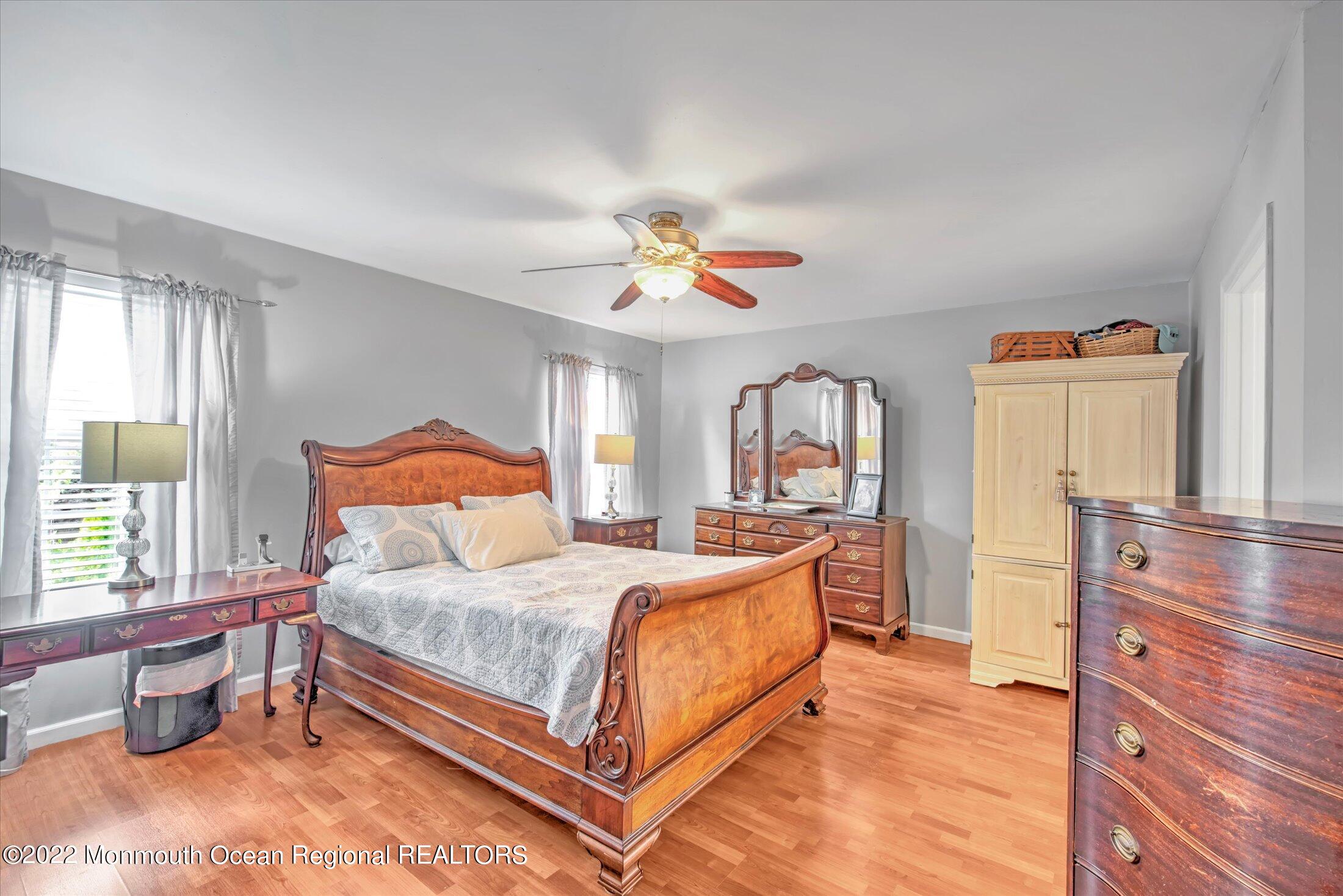 10 MacIntosh Court Jackson, NJ 08527 - Photo 34 of 49 34-MASTER BEDROOM