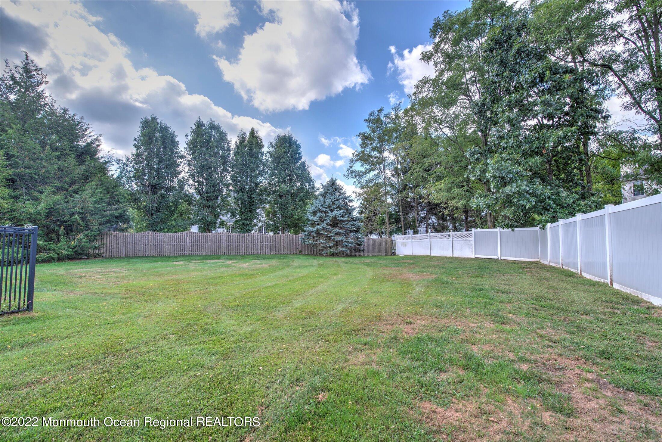 10 MacIntosh Court Jackson, NJ 08527 - Photo 42 of 49 42-BACK YARD