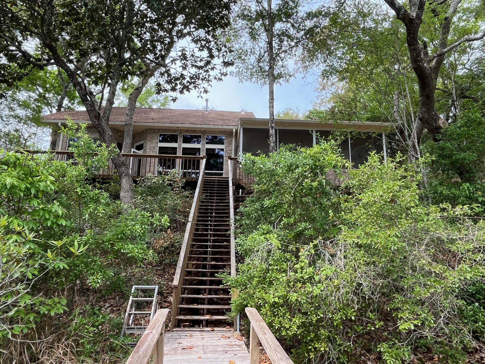 622 Nelson Point Road Niceville, FL 32578 - Photo 28 of 28 front view of a house with a tree