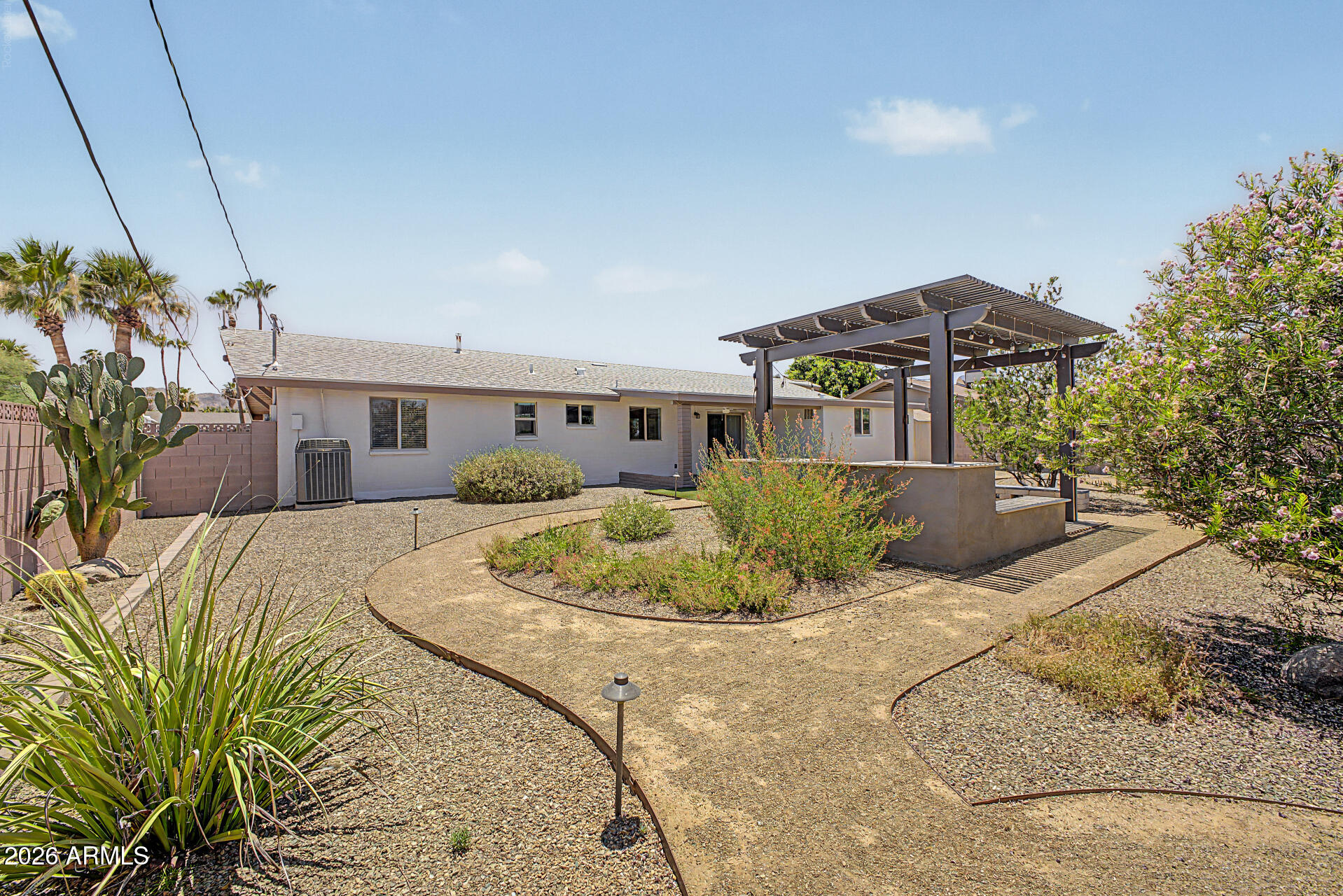 3910 East Shangri La Road Phoenix, AZ 85028 - Photo 2 of 33