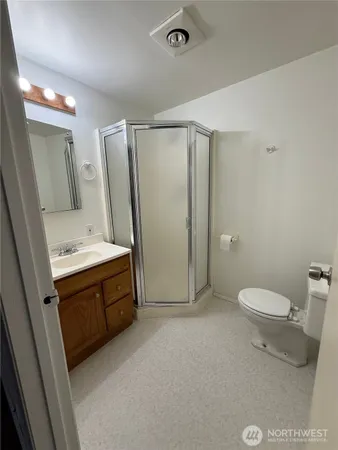 $2,595 | 3717 Lincoln Way, Unit A, Lynnwood, WA 98087