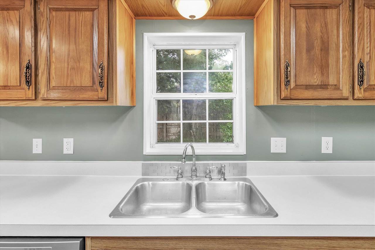 8408 North Sturgeon Road Midland, MI 48642 - Photo 13 of 38 Gallery Image 13
