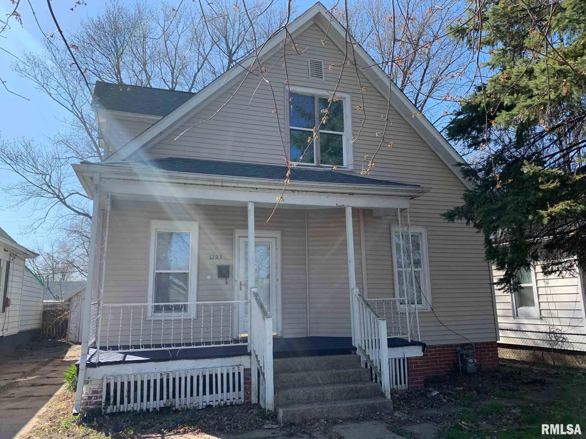 1223 North Poole Avenue Springfield, IL 62702 - Photo 1 of 16 Gallery Image 1