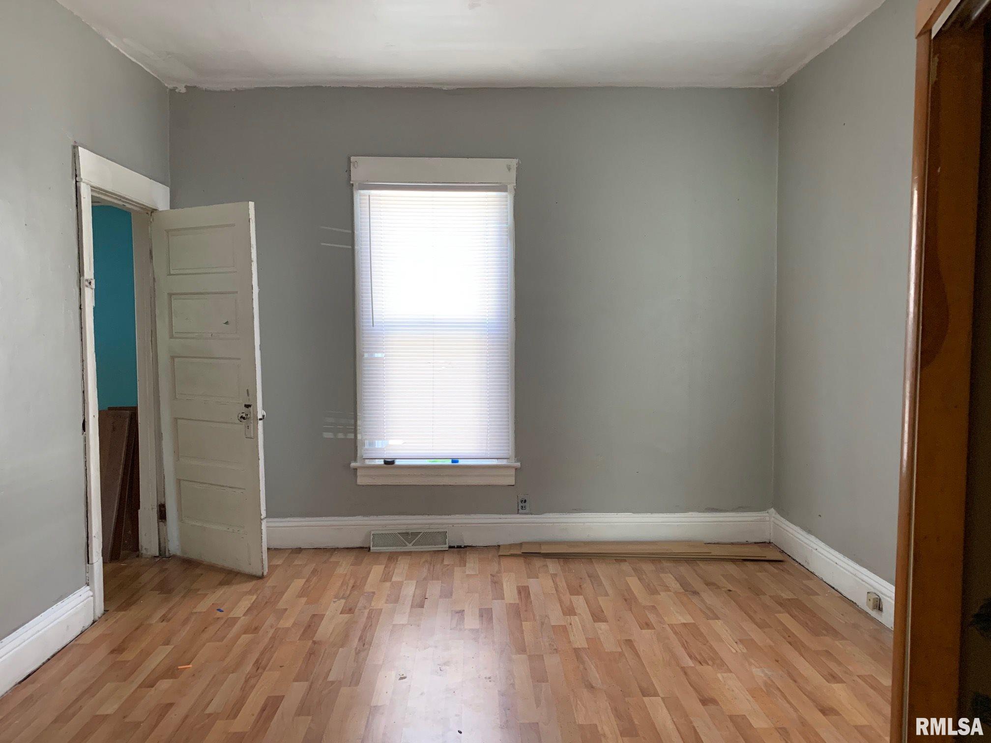 1223 North Poole Avenue Springfield, IL 62702 - Photo 2 of 16 Gallery Image 2