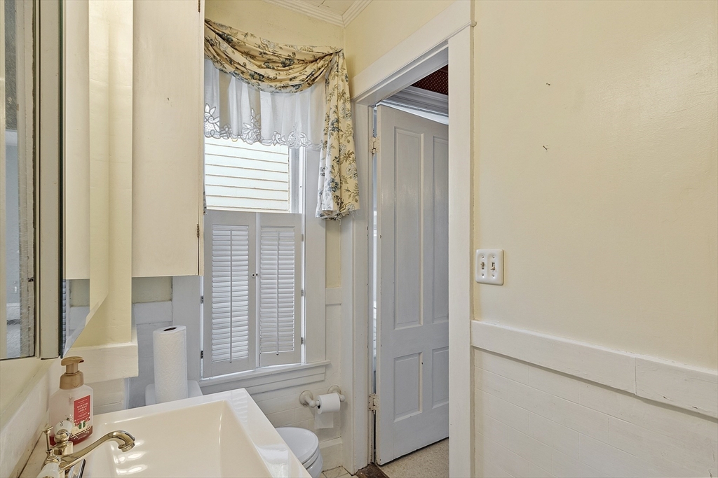 30 Spruce Street Clinton, MA 01510 - Photo 27 of 31 Gallery Image 27