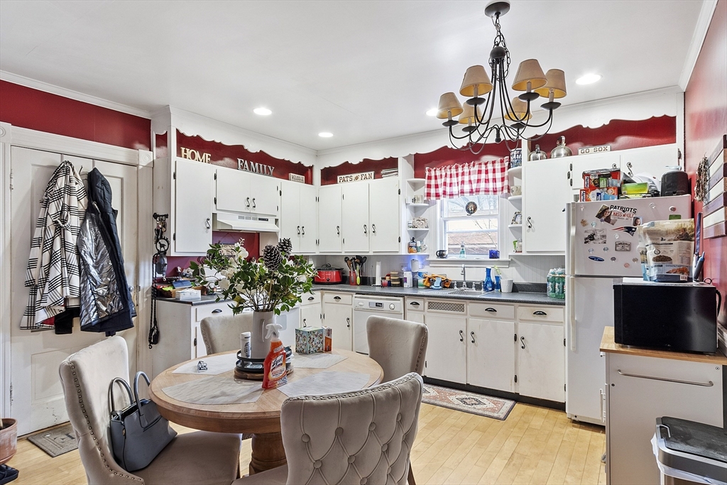 30 Spruce Street Clinton, MA 01510 - Photo 8 of 31 Gallery Image 8